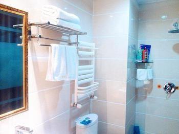 Fu Yuan Business Hotel- Luanchuan Kucseng Kültér fotó